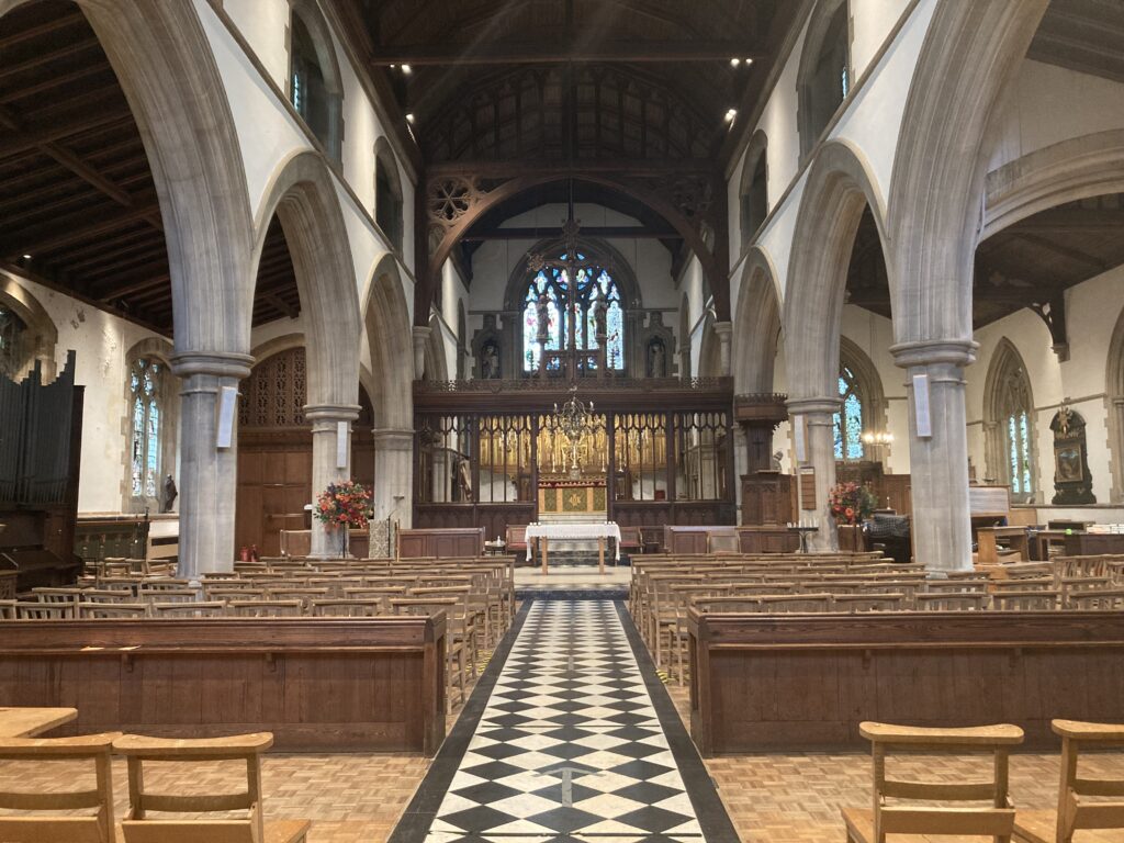 Image of the nave, facing the altar, of St Margaret's Church 